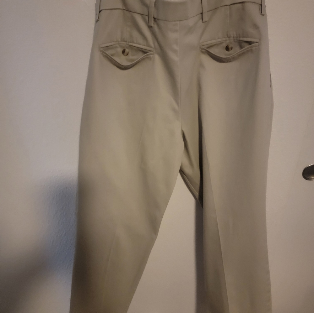 Dockers tan, khaki slack, pleated front, classic fit...  like new 34×30 - Picture 2 of 4